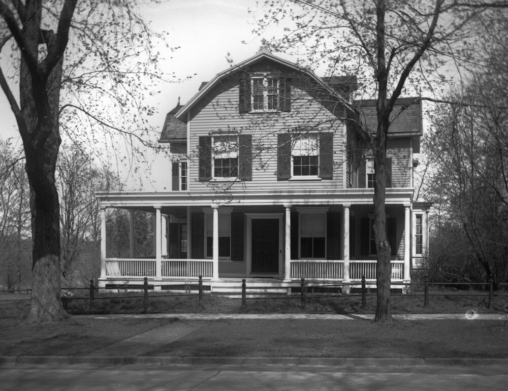 Old Hundred in 1920