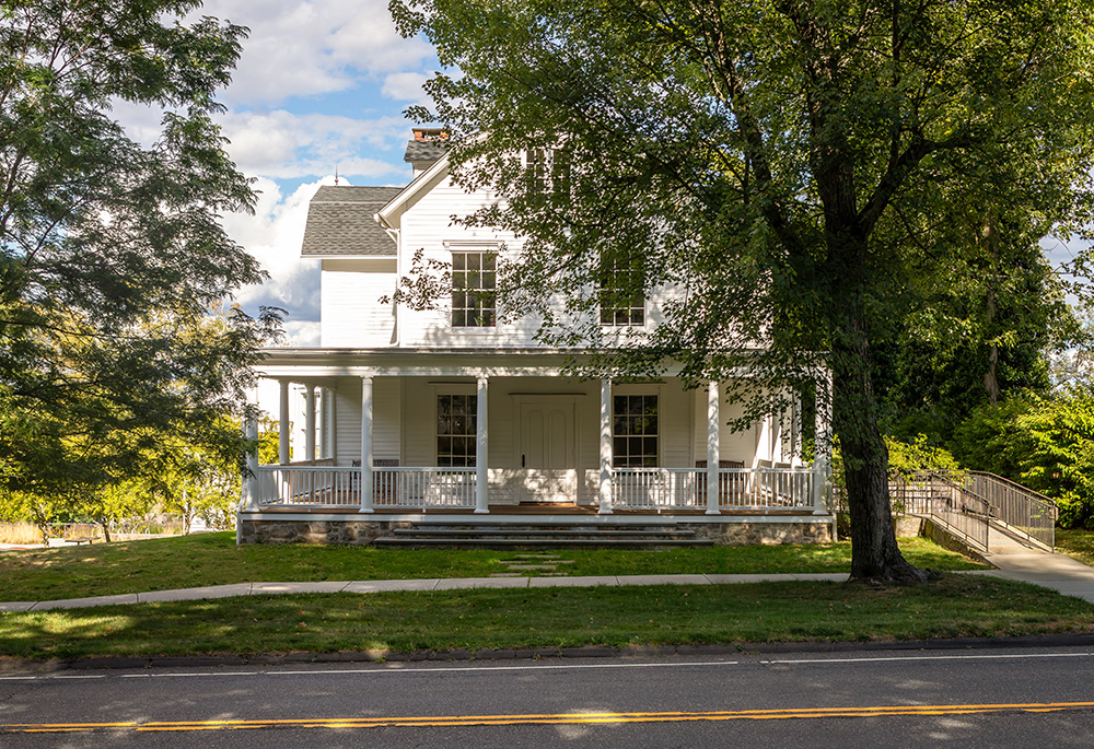 Old Hundred Building